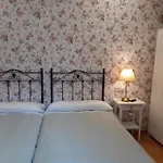 فندق مبيت وإفطار Uria 25