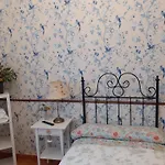 Uria 25 فندق مبيت وإفطار 4*