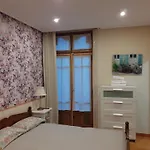 Uria 25 فندق مبيت وإفطار 4*