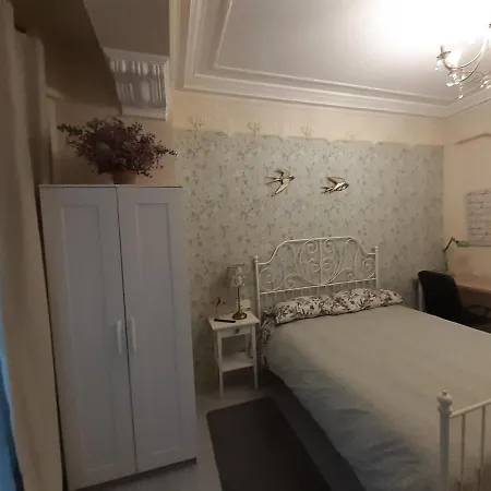 Bed & Breakfast Uria 25 Oviedo