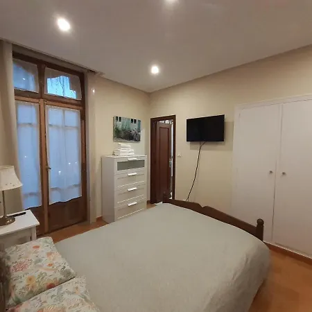 Bed & Breakfast Uria 25 Oviedo