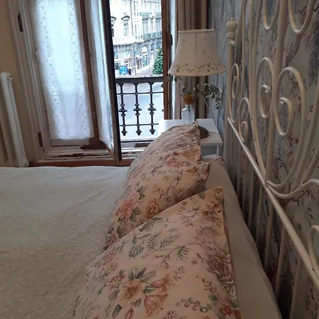 Uria 25 Bed & Breakfast