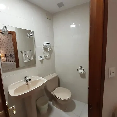 Uria 25 Bed & Breakfast Oviedo