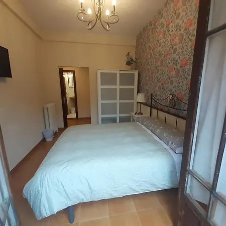 Uria 25 Bed & Breakfast Oviedo