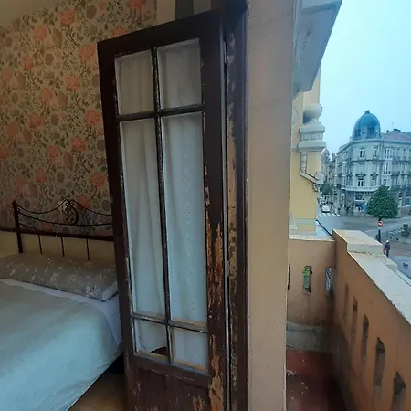 Uria 25 Bed & Breakfast Oviedo