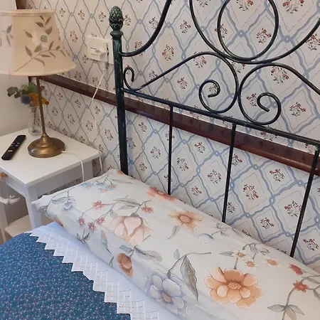 Bed & Breakfast Uria 25 4*