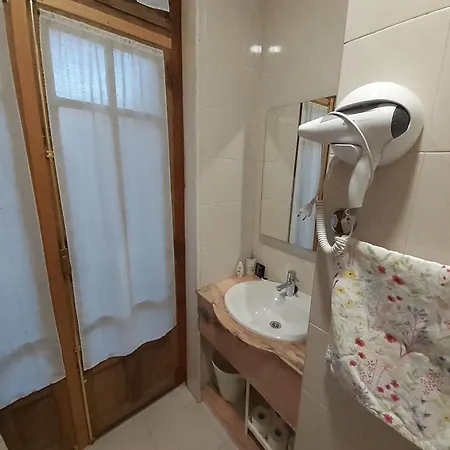 Uria 25 Bed & Breakfast 4*