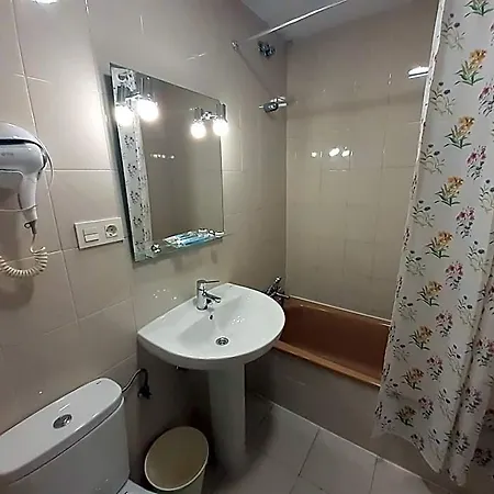 Uria 25 4* אוביידו